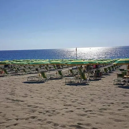 Park Mirabeau Отель