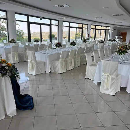 Park Mirabeau Отель 4*