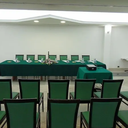 Park Mirabeau Отель 4*