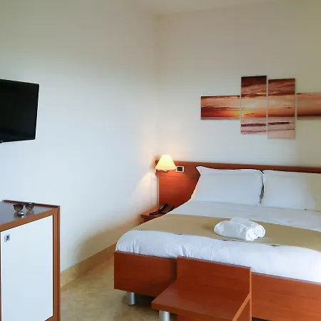 Отель Park Mirabeau 4*