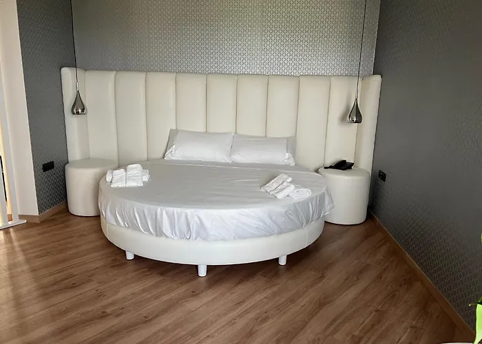 Park Mirabeau 酒店 蒙泰保内