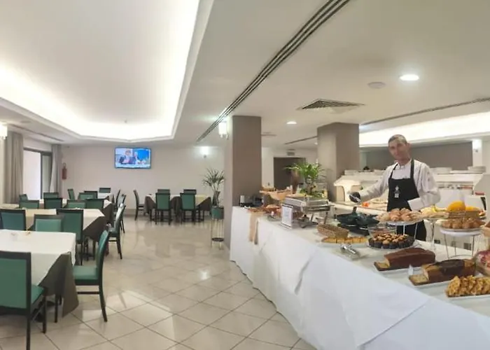 Park Mirabeau 酒店 4*