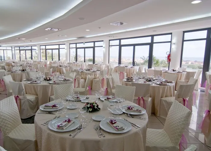 Park Mirabeau 酒店 4*