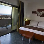 מלון Park Mirabeau 4*