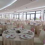 Park Mirabeau מלון 4*