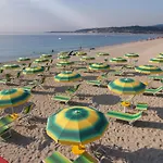 Park Mirabeau מלון 4*