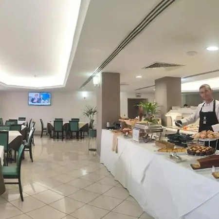 Park Mirabeau 호텔 4*