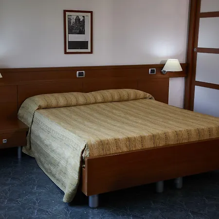 Park Mirabeau Hotell Montepaone