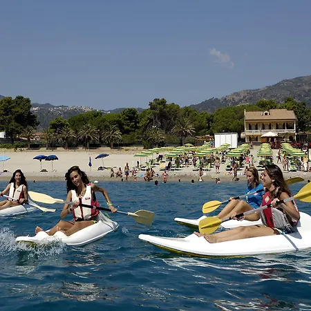 Park Mirabeau 호텔 4*