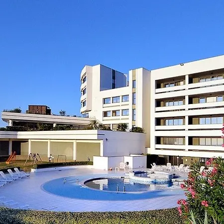 Park Mirabeau 4*